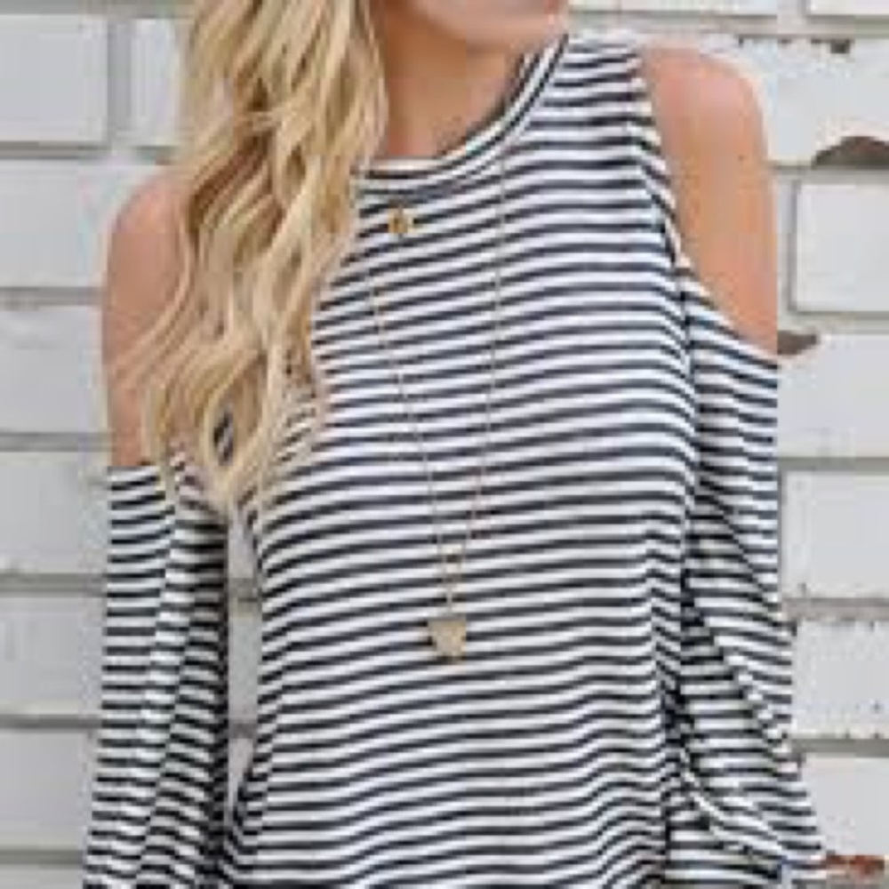 Off-shoulder cutout black & white stripe top